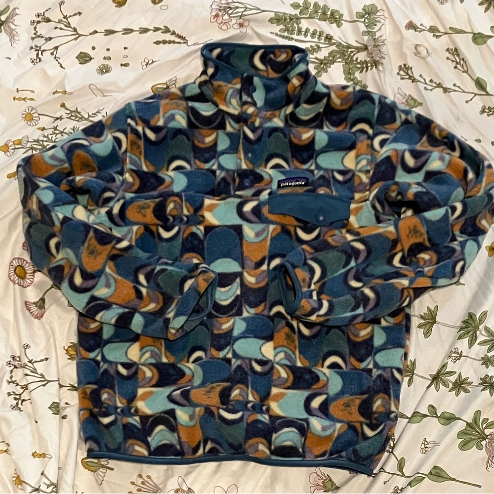 Moon pattern Patagonia synchila